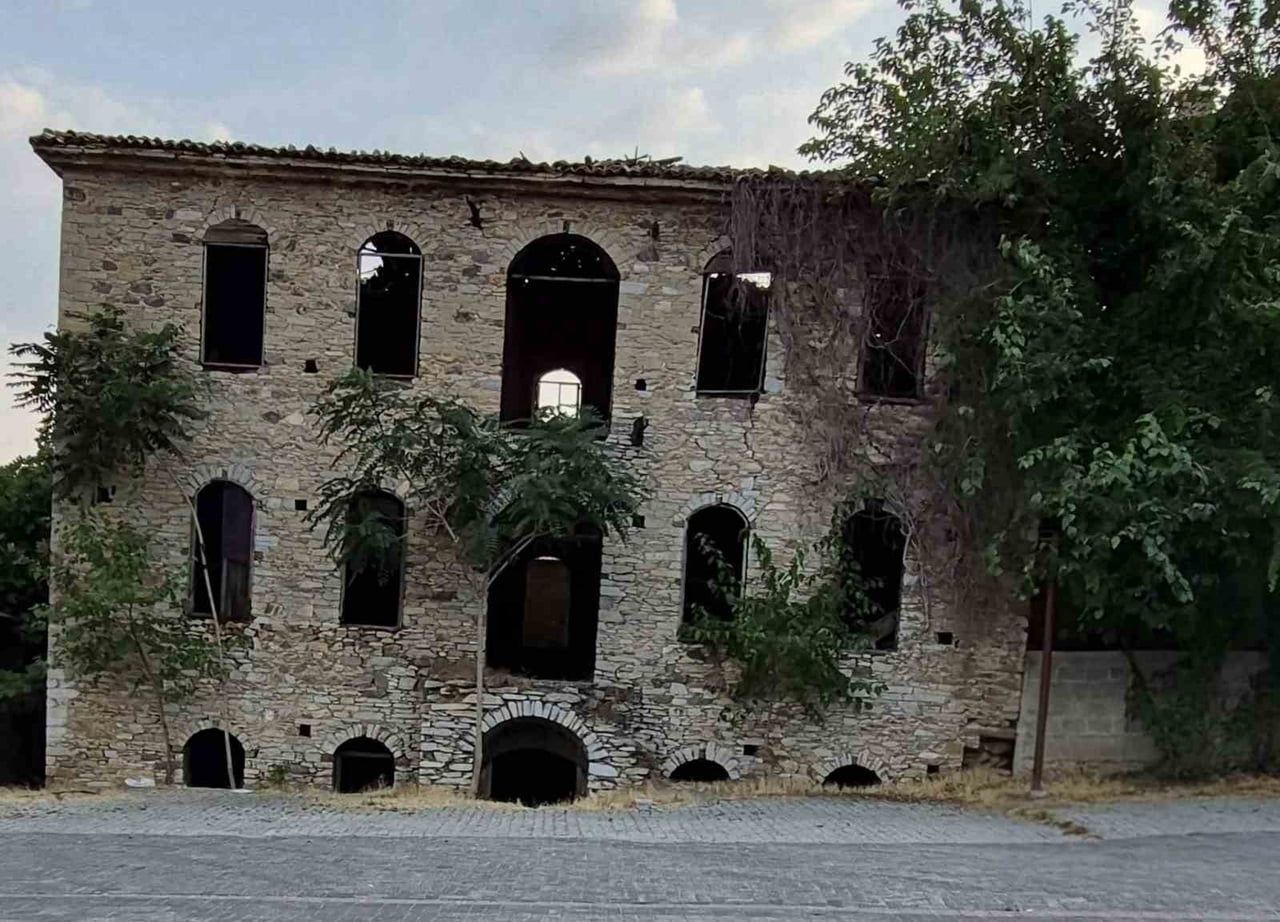 DENİZLİ BÜYÜKŞEHİR BELEDİYESİNİN, TAVAS İLÇESİNDE HALK ARASINDA MESTANAĞA HANI OLARAK DA BİLİNEN...
