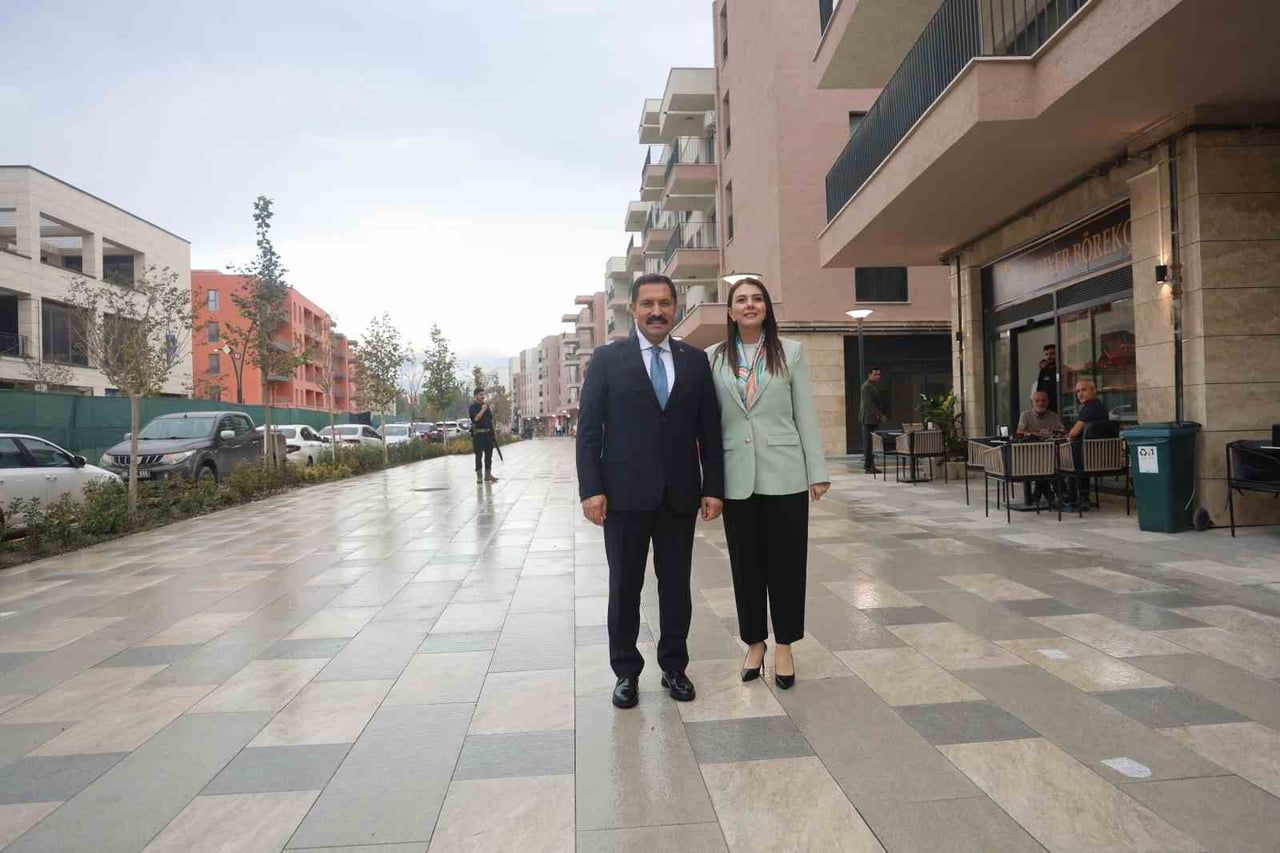 VALİ MUSTAFA MASATLI VE ESRA MASATLI