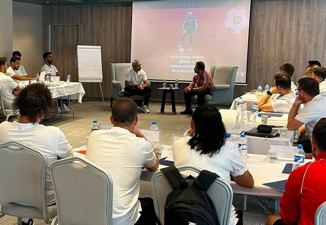 ERZİNCANSPOR TEKNİK DİREKTÖRÜ MUSTAFA SARIGÜL, TÜRKİYE FUTBOL FEDERASYONU TARAFINDAN ERZURUM'DA...
