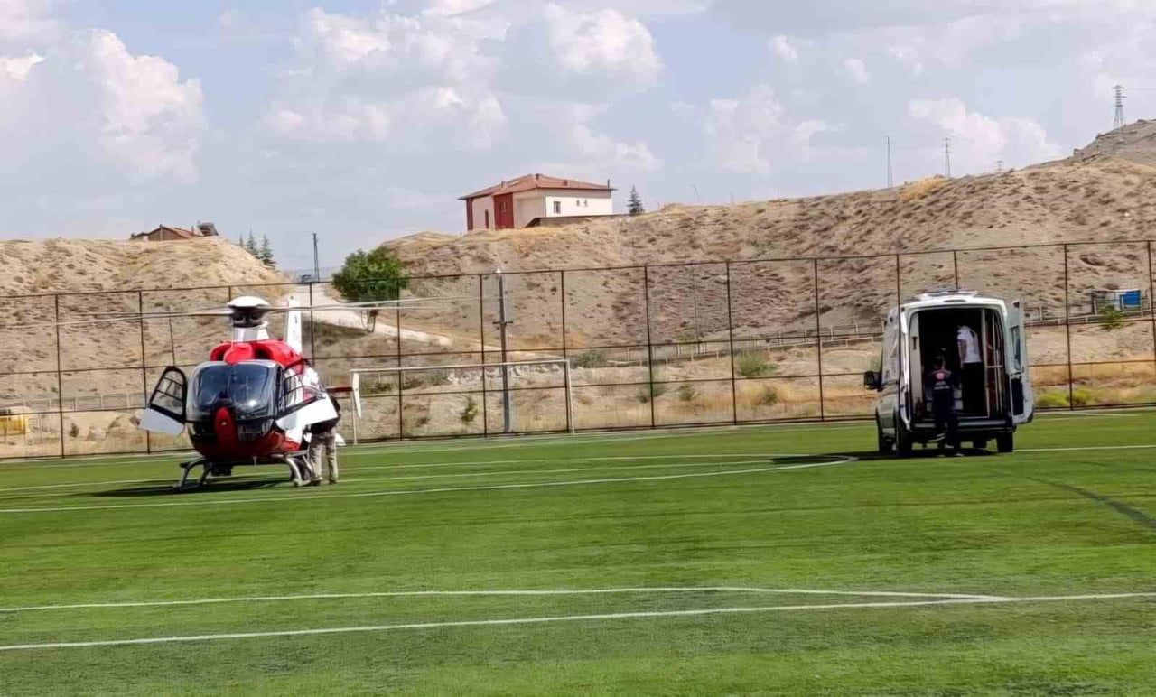 KALP KRİZİ GEÇİREN HASTA HAVA AMBULANSIYLA MALATYA’YA SEVK EDİLDİ