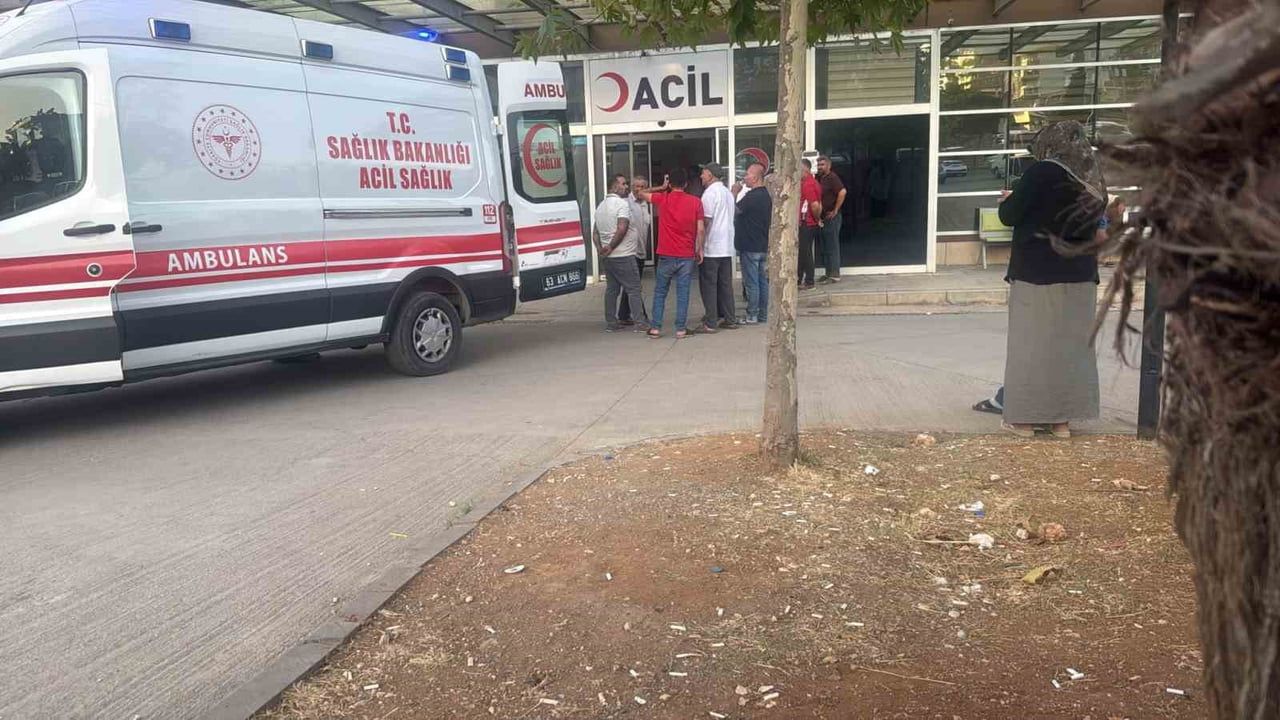 ŞANLIURFA'NIN HALFETİ İLÇESİNDEKİ BİR DÜĞÜNDE DERNEK BAŞKANI, HAVAYA ATEŞ ETMEK İSTERKEN KAZAYLA 2...