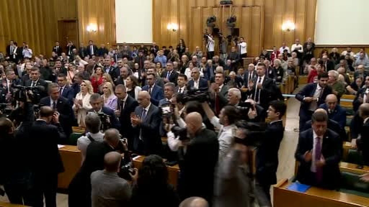 YENİ Parti Genel Başkanı Özel: "Sistemde parası kalan her bir vatandaşımız mağdurdur"