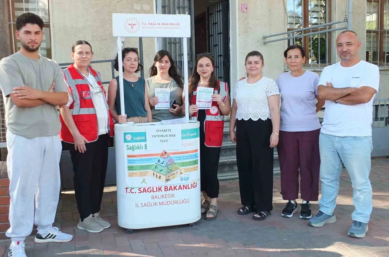 SAĞLIK GÖREVLİLERİ