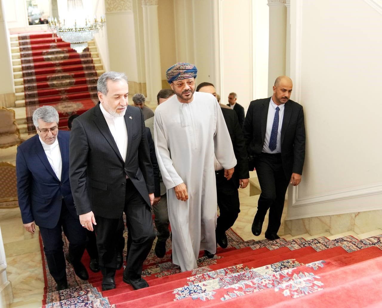 İRAN DIŞİŞLERİ BAKANI ABBAS ARAKÇİ, RESMİ ZİYARET KAPSAMINDA TAHRAN’A GELEN UMMAN DIŞİŞLERİ BAKANI...