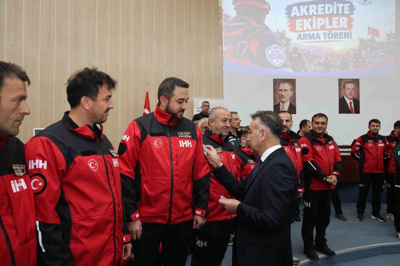 KARABÜK VALİSİ OKTAY ÇAĞATAY, AFAD AKREDİTASYON SÜRECİNİ BAŞARIYLA TAMAMLAYAN İHH VE NEZİR DERNEĞİ...