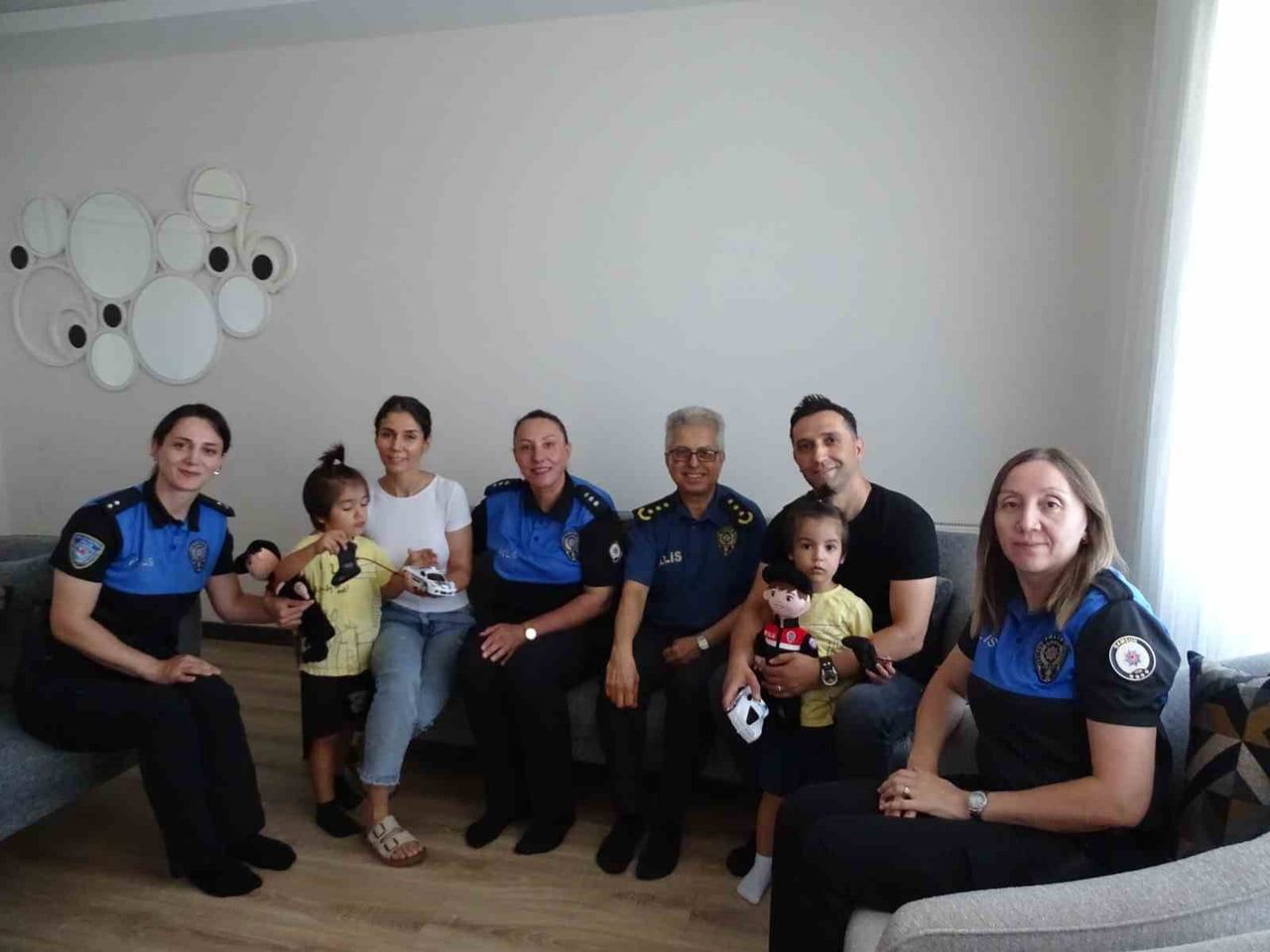 SAMSUN'DA TOPLUM DESTEKLİ POLİSLİK ŞUBE MÜDÜRLÜĞÜ EKİPLERİNCE, ASAYİŞ DAİRE BAŞKANLIĞI...