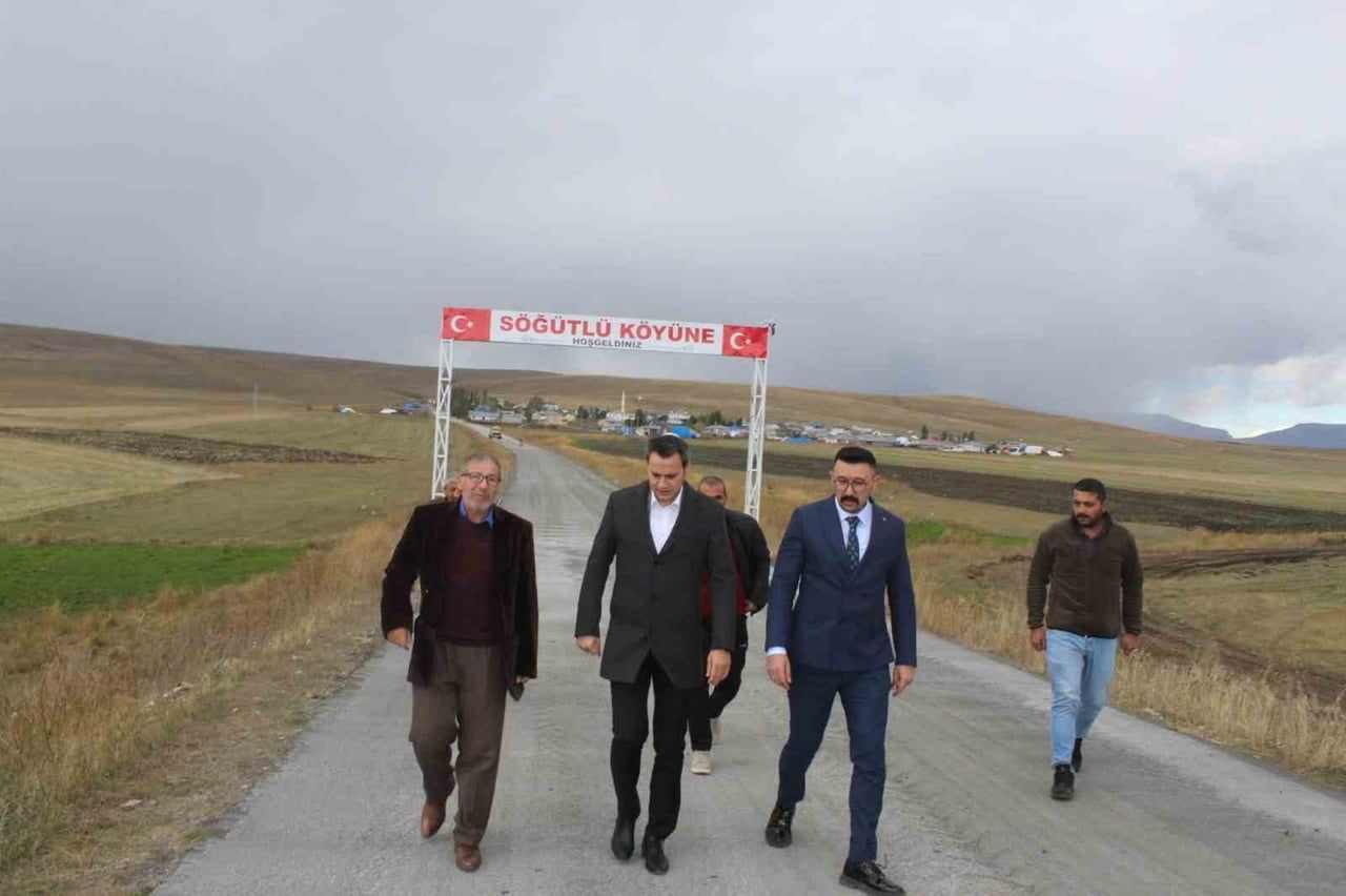 SELİM’DE KÖY YOLLARINDAKİ BETON YOL ÇALIŞMALARI YERİNDE İNCELENDİ(KARS-İHA)