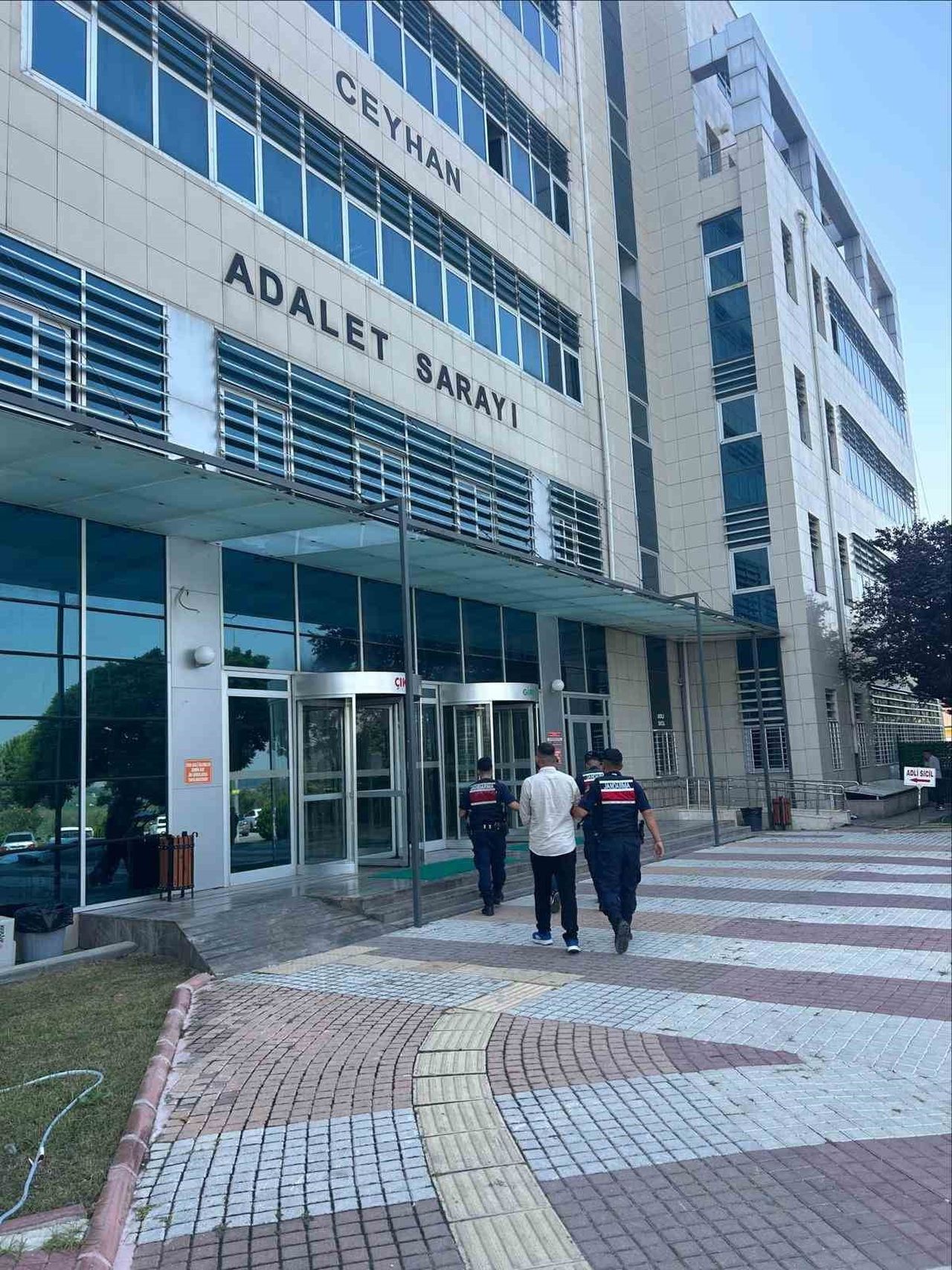 ADANA'NIN CEYHAN İLÇESİNDE JANDARMA EKİPLERİNCE KINA MERASİMİNDE HAVAYA ATEŞ AÇTIĞI TESPİT EDİLEN...