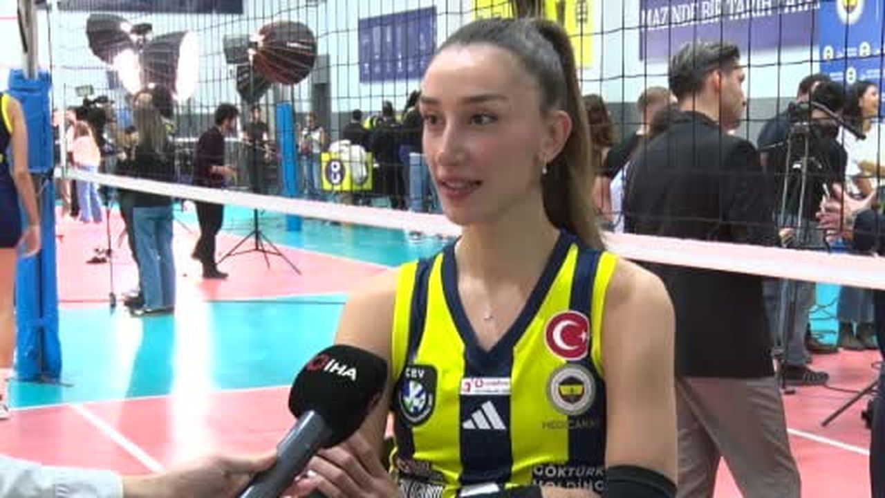 Fenerbahçe Medicana'nın başarılı oyuncusu Hande Baladın, her kupada şampiyonluğa oynama hedefiyle...