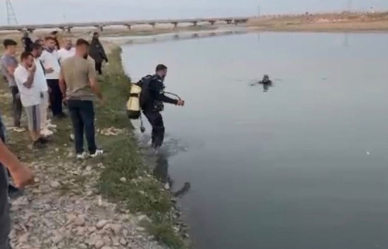BATMAN ÇAYI’NDA SUYA DÜŞEREK AKINTIYA KAPILAN KIZ ÇOCUĞUNU BULMAK İÇİN BAŞLATILAN ARAMA KURTARMA...