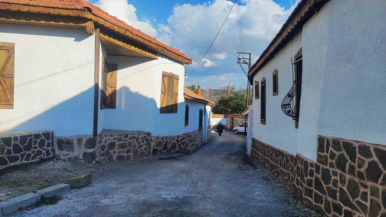 YOZGAT BELEDİYESİ, KENTİN GEÇMİŞTEN GÜNÜMÜZE ULAŞAN TARİHİ DOKUSUNU KORUMAK VE GELECEK NESİLLERE...
