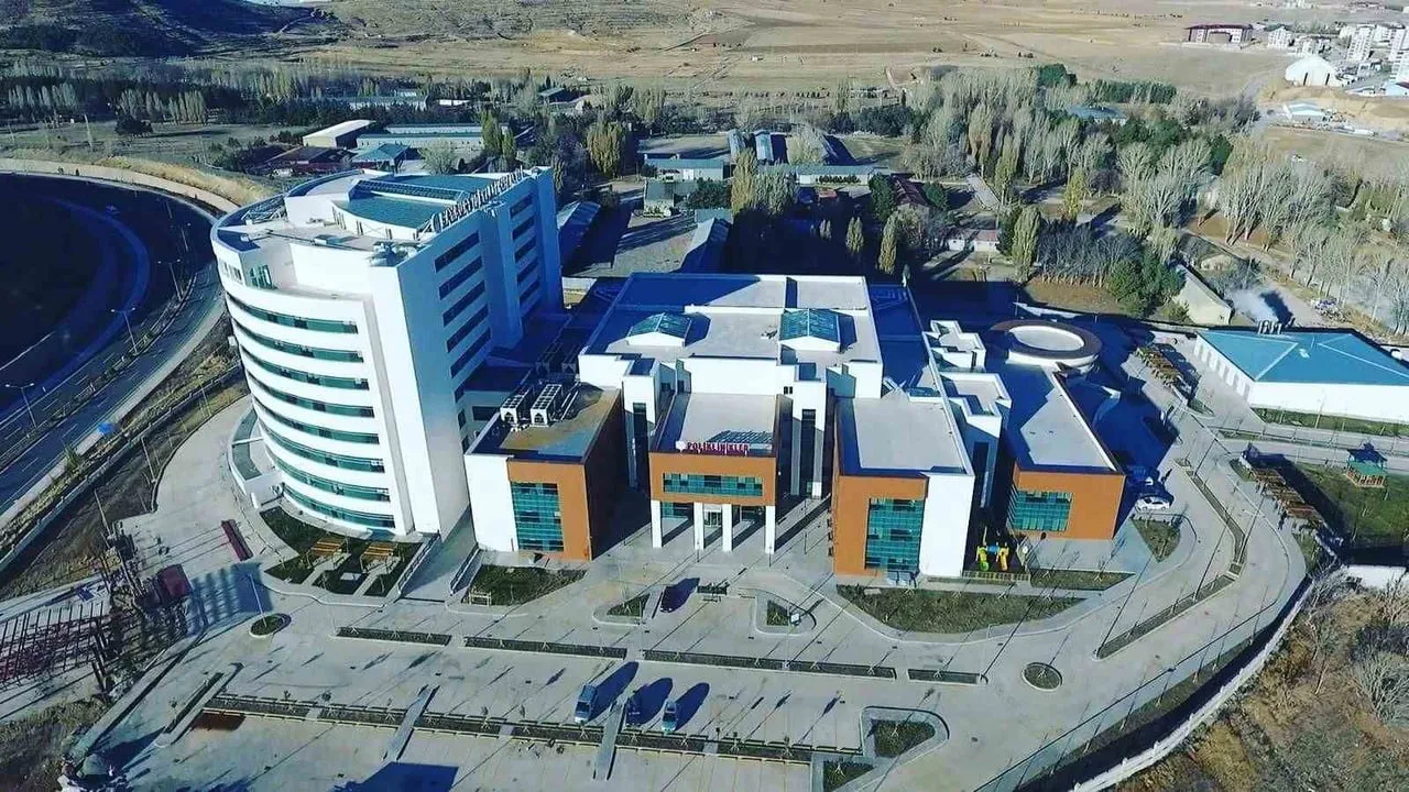 BAYBURT’A 43 HEKİM KADROSU AÇILDI