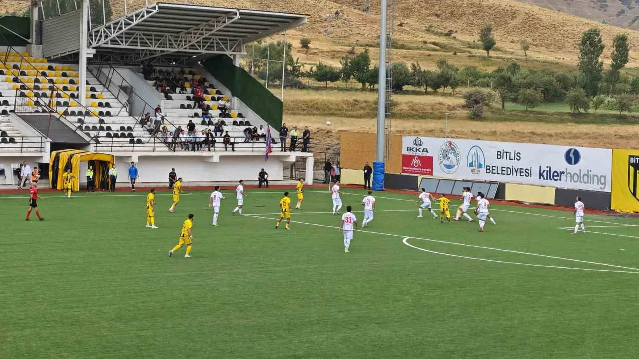 BİTLİS SPOR 1916, TFF 3. LİG’DE SEZONUN İLK MAÇINDA SAHASINDA KONUK ETTİĞİ SİLİFKE SPOR’U İKİNCİ...