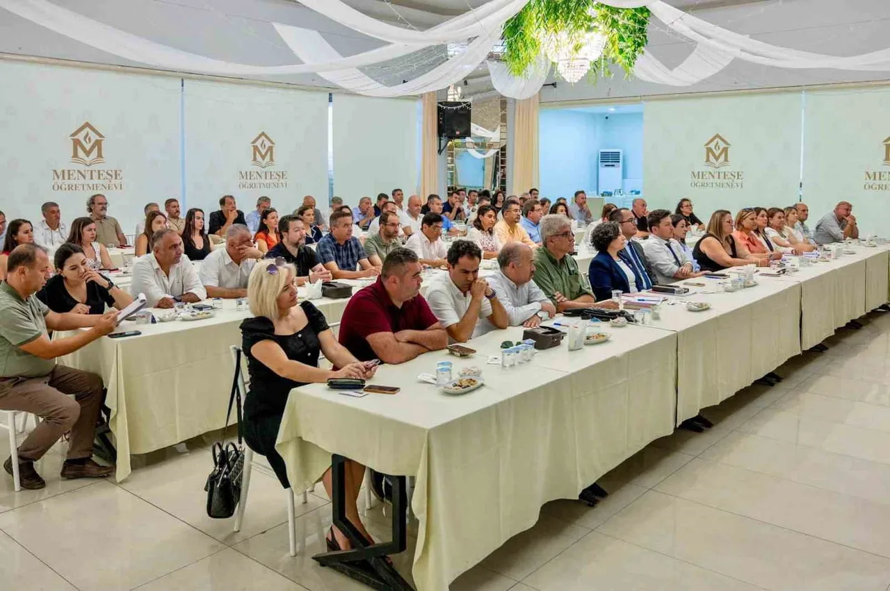 MENTEŞE’DE 2026-2027 EĞİTİM ÖĞRETİM YILI MÜDÜRLER KURULU TOPLANTISI GERÇEKLEŞTİRİLDİ