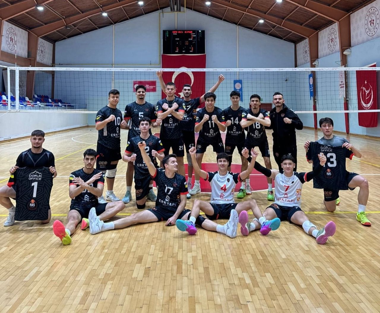 TÜRKİYE VOLEYBOL FEDERASYONU ERKEKLER 2. LİGİ’NDE DENİZLİ’Yİ TEMSİL EDEN ACIPAYAM GENÇLİK SPOR...