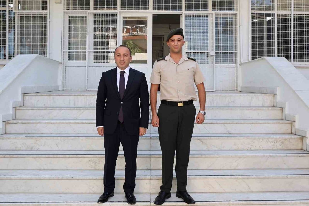 ÇİNE KAYMAKAMI ALİ ERDOĞAN, ÇİNE ASKERLİK ŞUBESİ BAŞKANLIĞI GÖREVİNE ATANAN ÜSTEĞMEN AVNİ ÇAĞLAR...