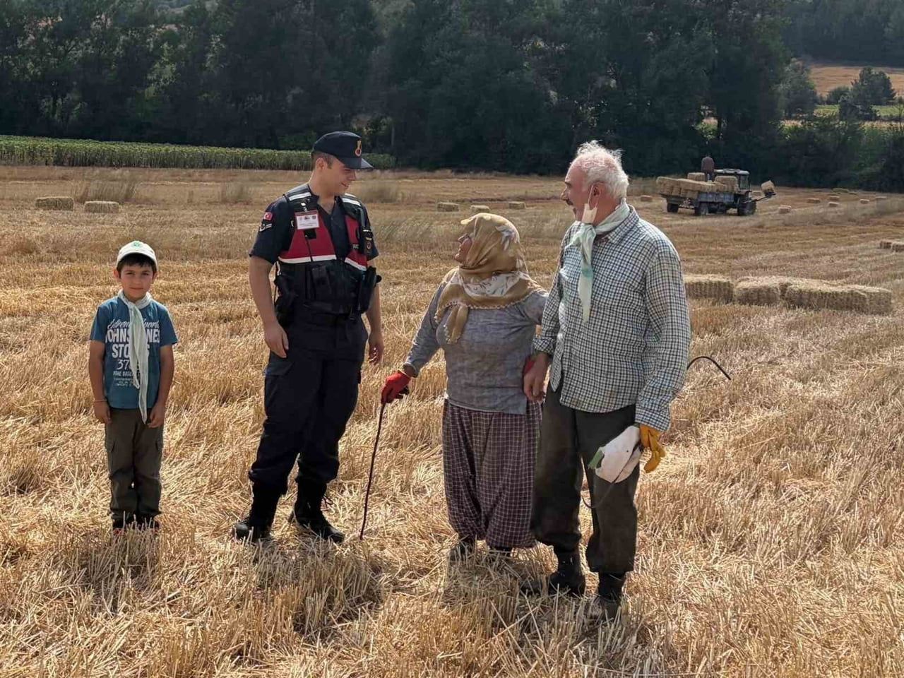 BİLECİK’TE BİÇERDÖVER OPERATÖRLERİNE YANGIN UYARISI