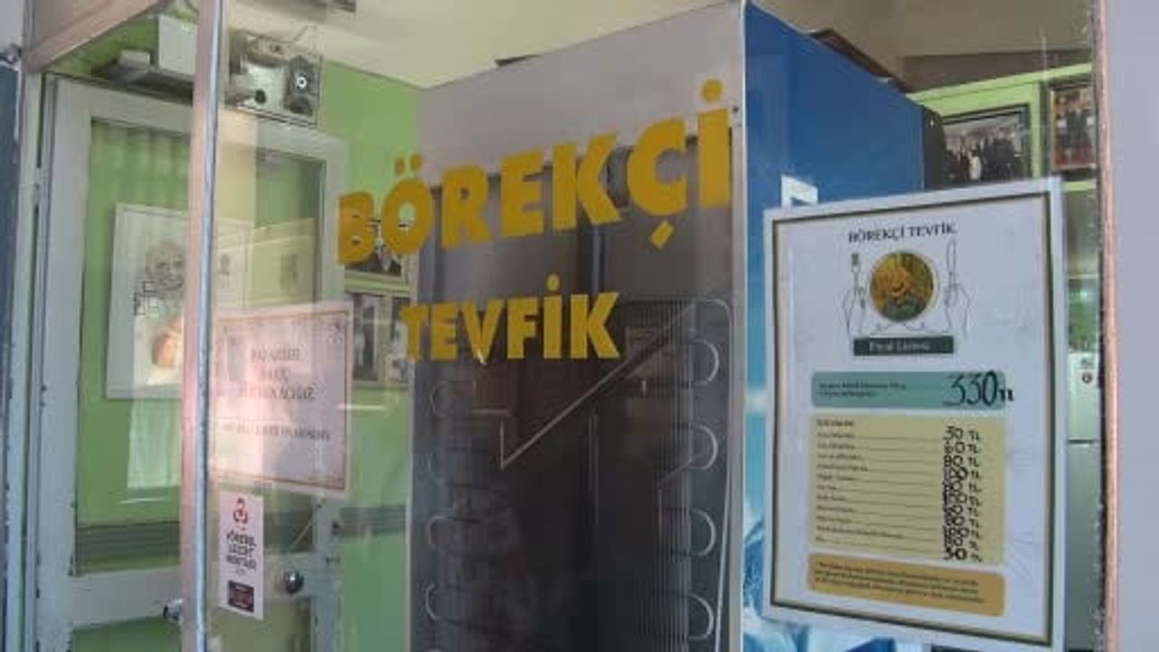 81 yaşında, 69 yıldır aynı tezgâhın başında: "Hayata yeniden başlasam yine börekçi...