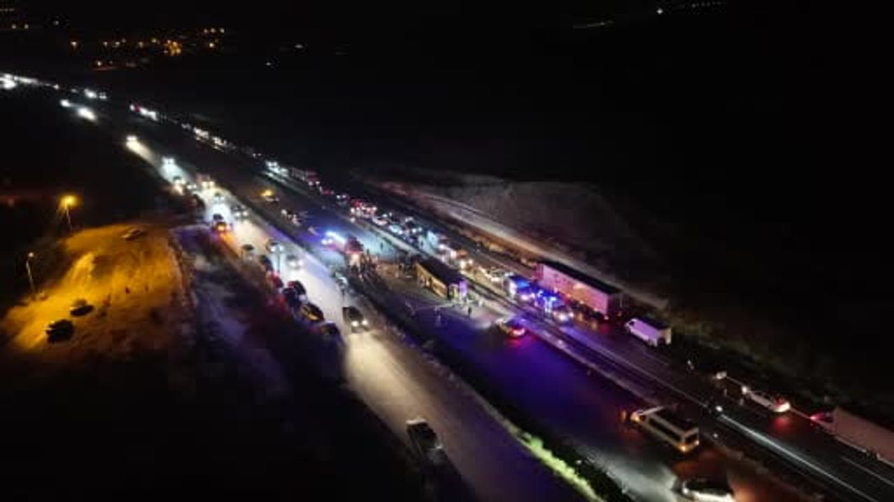 Kırıkkale'deki otobüs kazasında 29 kişi yaralandı