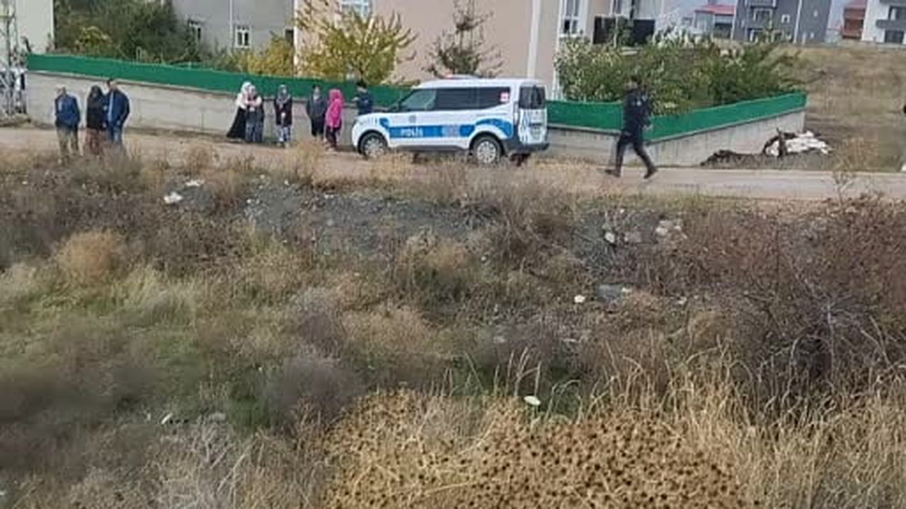 Kontrolden çıkan araç şarampole uçtu, 3’ü ağır 5 kişi yaralandı