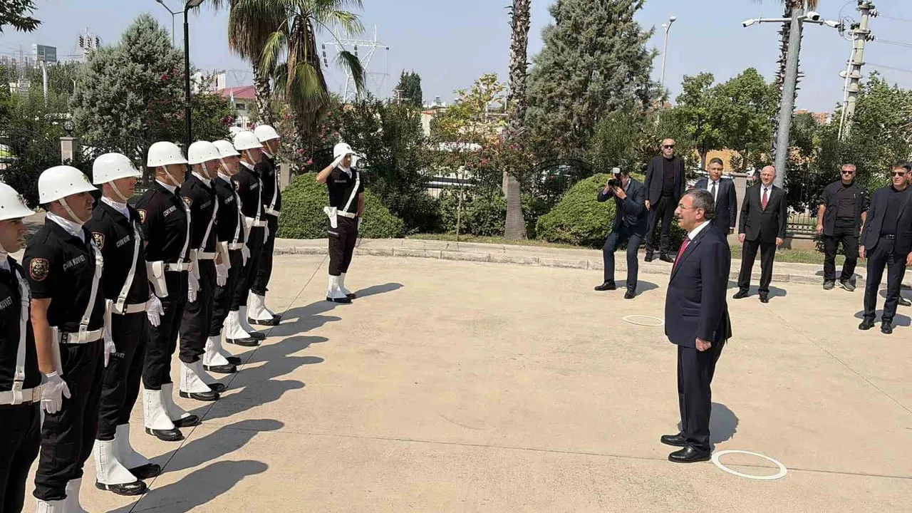 CUMHURBAŞKANI YARDIMCISI CEVDET YILMAZ, ÇEŞİTLİ TEMASLARDA BULUNMAK ÜZERE OSMANİYE’YE...