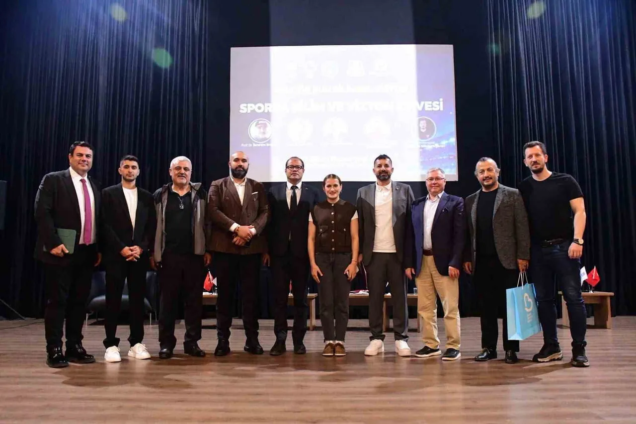BALIKESİR BÜYÜKŞEHİR BELEDİYESİ’NİN EV SAHİPLİĞİNDE SALİH TOZAN KÜLTÜR VE SANAT MERKEZİ’NDE...