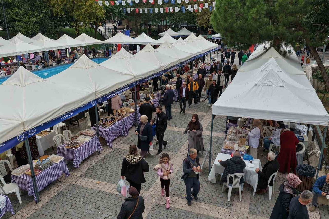 BURSA BÜYÜKŞEHİR BELEDİYESİ’NİN KADINLARIN EKONOMİK VE SOSYAL HAYATA KATILIMINI GÜÇLENDİRMEK...