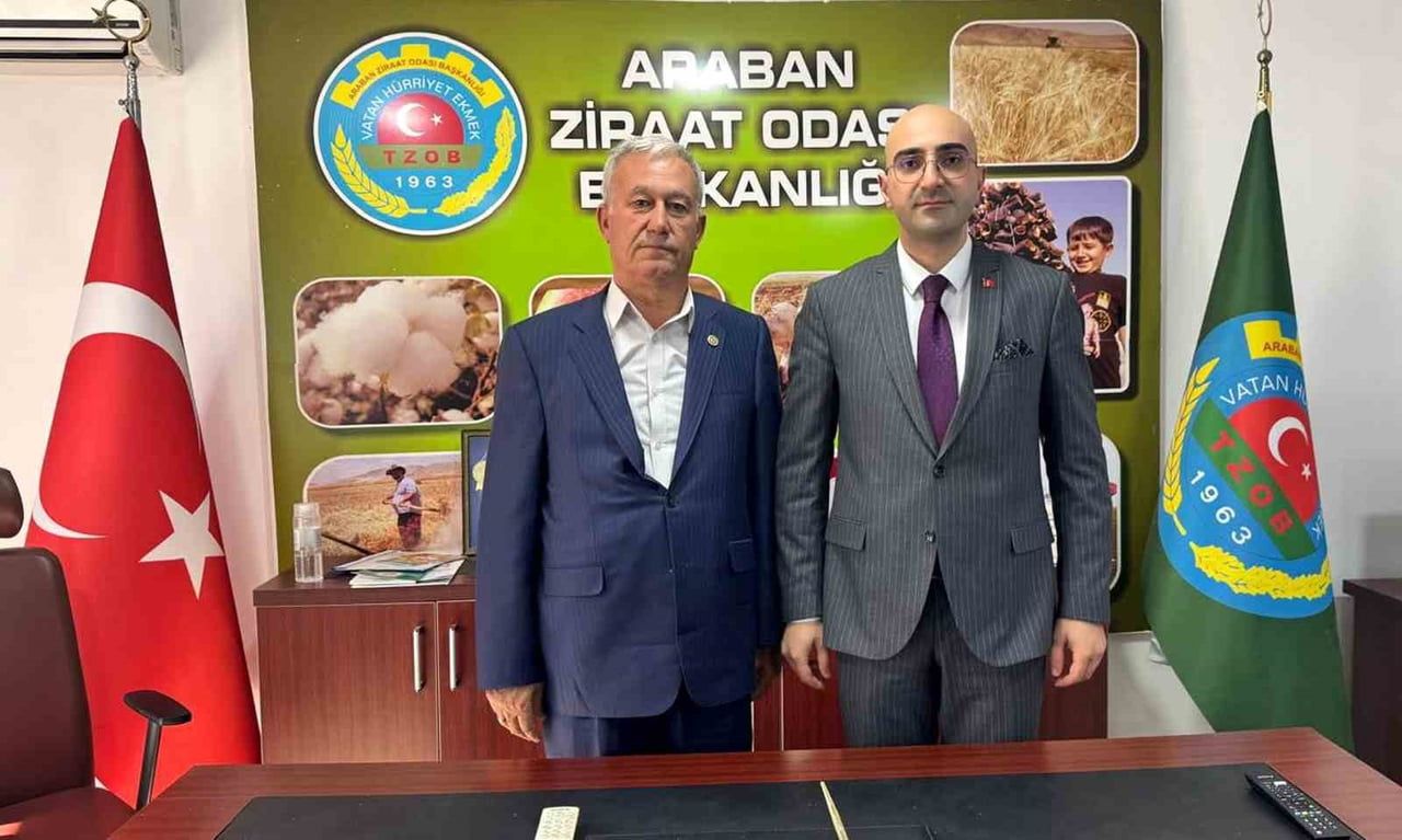 GAZİANTEP ARABAN KAYMAKAMI FERHAT SALİH CEYLAN, ARABAN ZİRAAT ODASI BAŞKANI HASAN ALTUN İLE BİR...