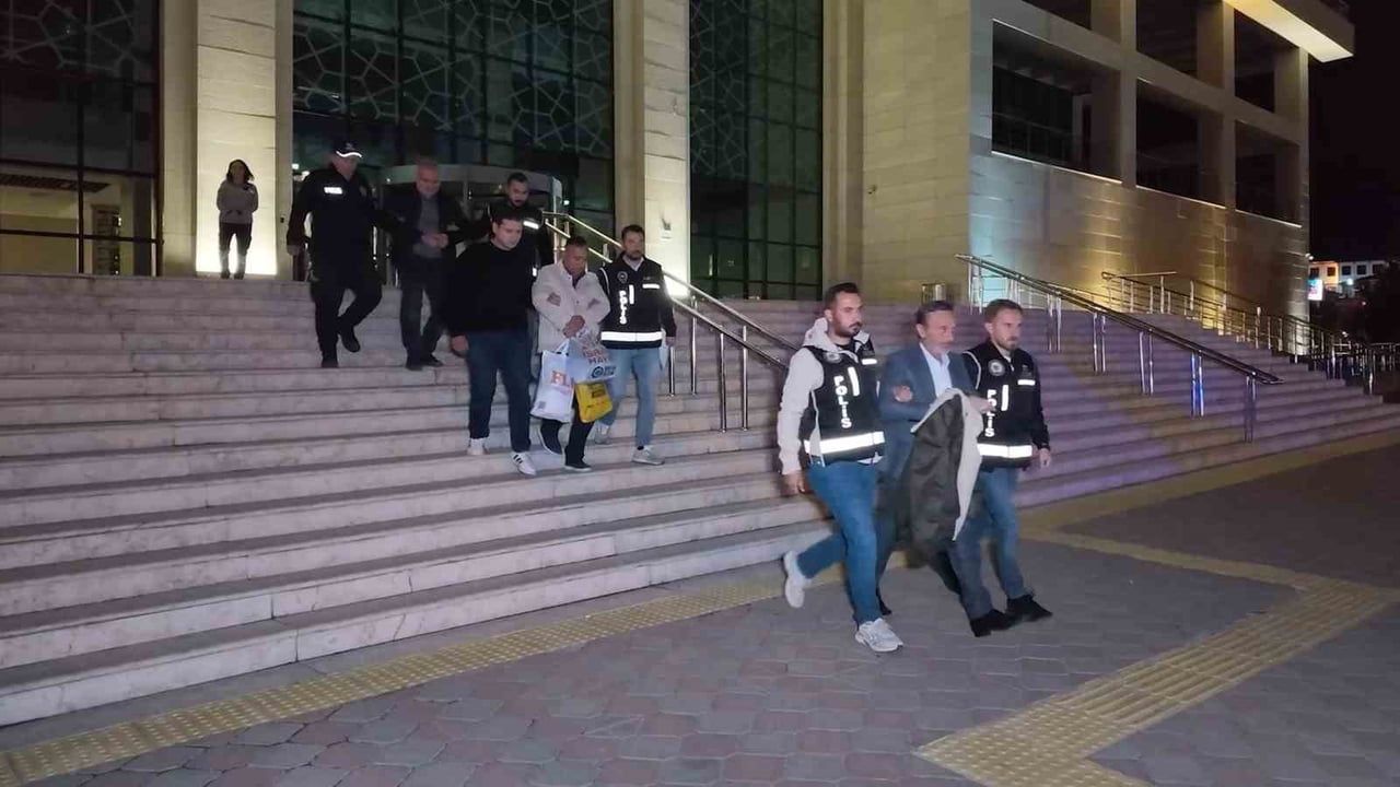 KIRIKKALE BELEDİYESİNE YÖNELİK YÜRÜTÜLEN RÜŞVET SORUŞTURMASI KAPSAMINDA GÖZALTINA ALINAN 3...