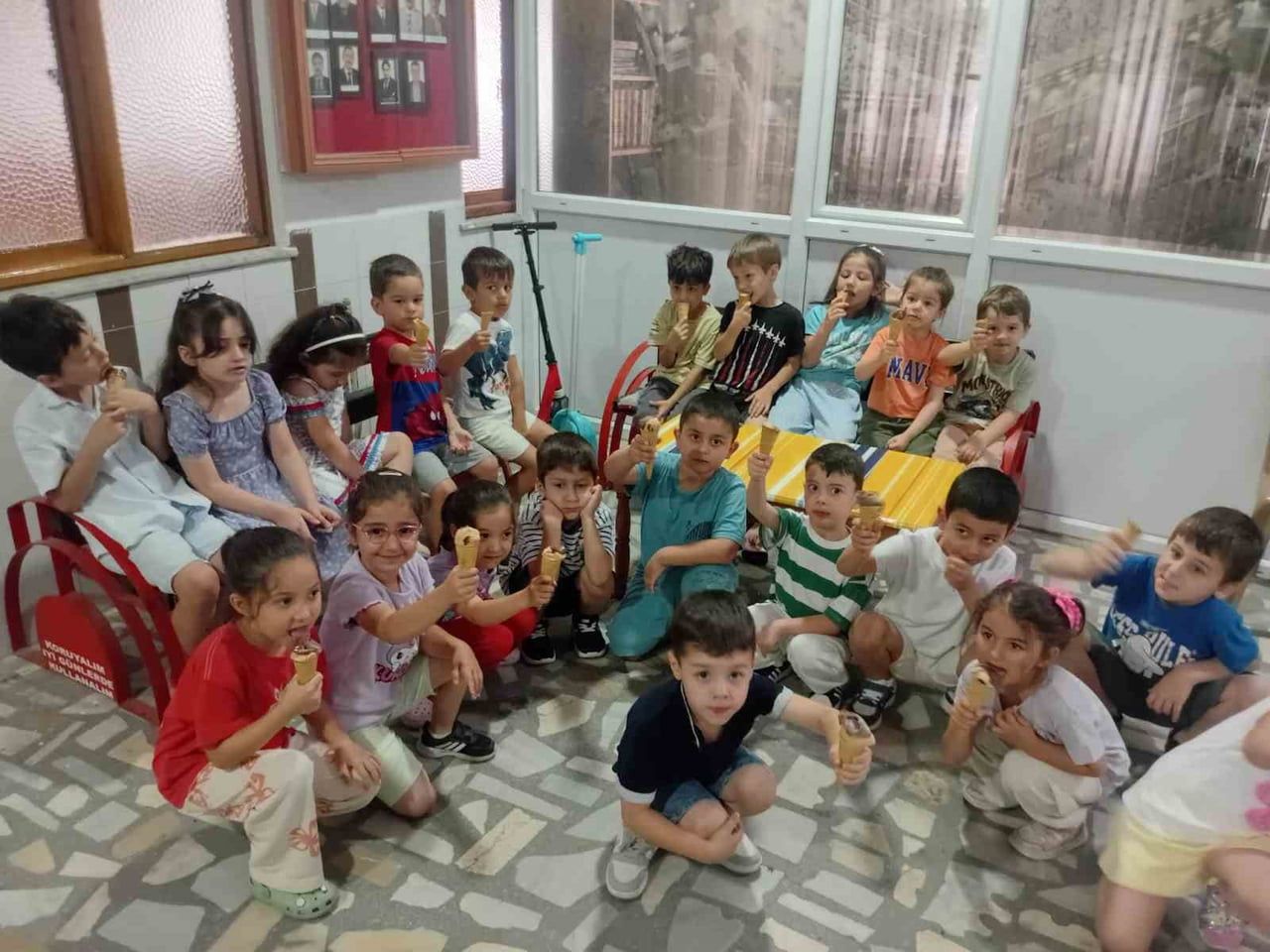 SAMSUN'DA YAZ KUR'AN KURSUNDA EĞİTİM GÖREN ÖĞRENCİLERE DONDURMA İKRAMINDA BULUNULDU.