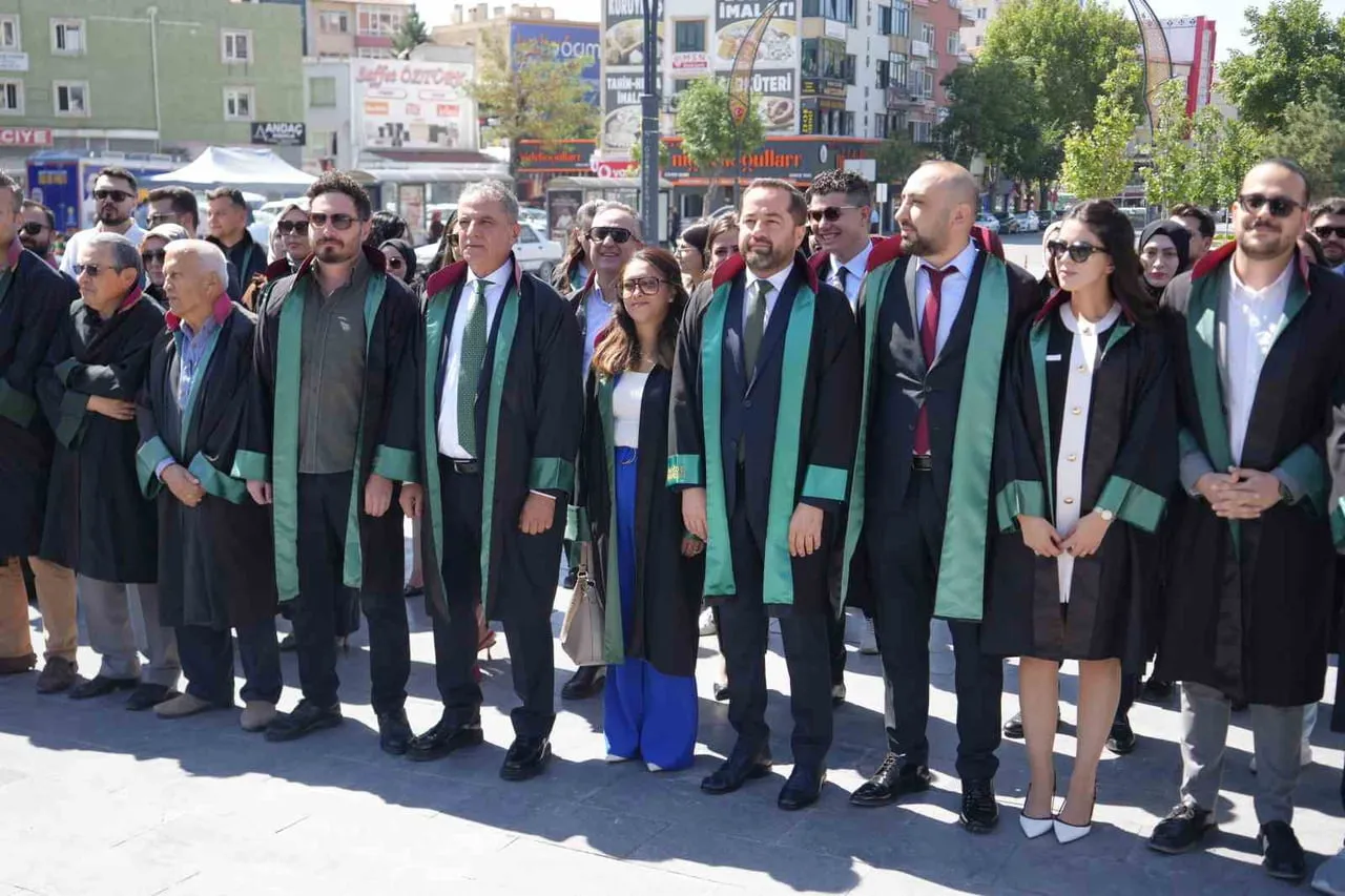 2026-2027 ADLİ YILI’NIN AÇILIŞI DOLAYISIYLA DÜZENLENEN TÖRENDE, NİĞDE BAROSU TARAFINDAN ATATÜRK...