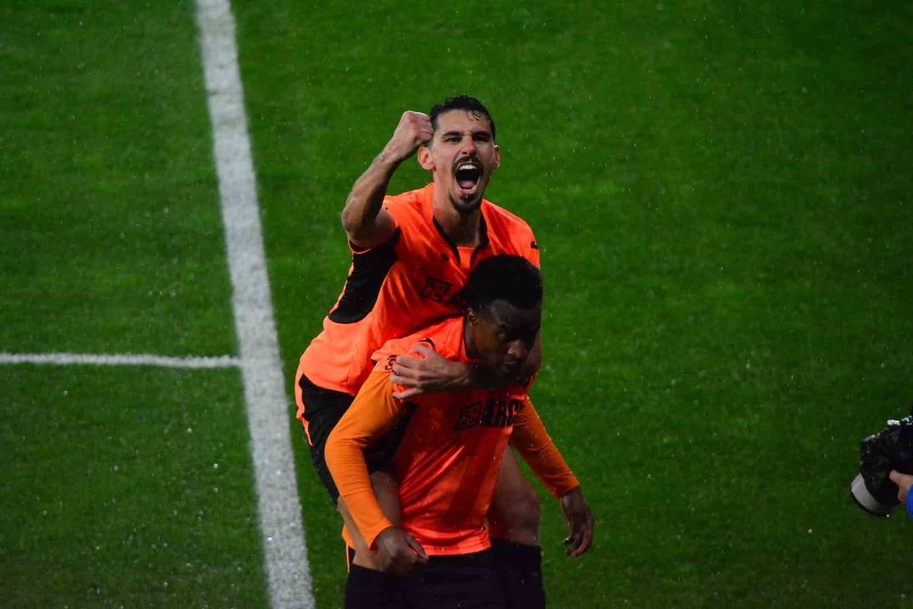 TRENDYOL SÜPER LİG'İN 8. HAFTASINDA ÇORUM FK, EVİNDE KONUK ETTİĞİ ÇAYKUR RİZESPOR'U 2-1 MAĞLUP...