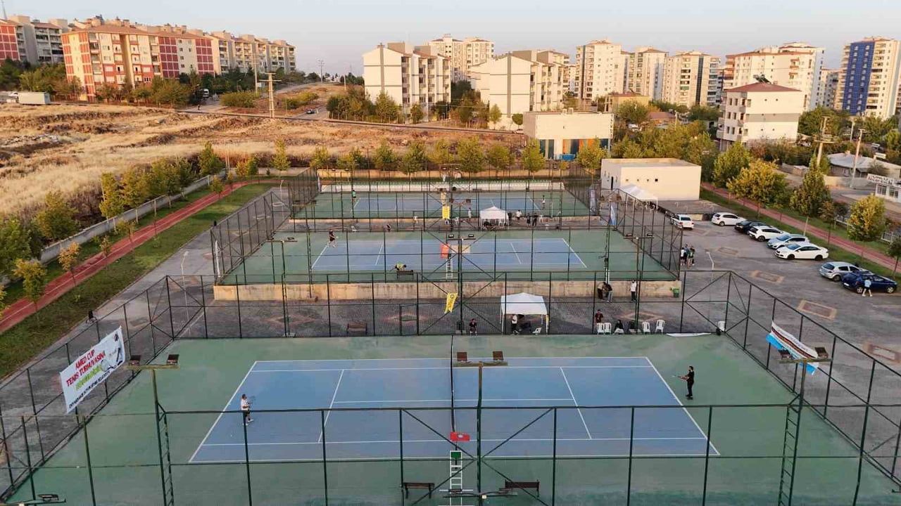 DİYARBAKIR BÜYÜKŞEHİR BELEDİYESİNİN DÜZENLEYECEĞİ 16. AMED CUP TENİS TURNUVASI İÇİN KAYITLAR...
