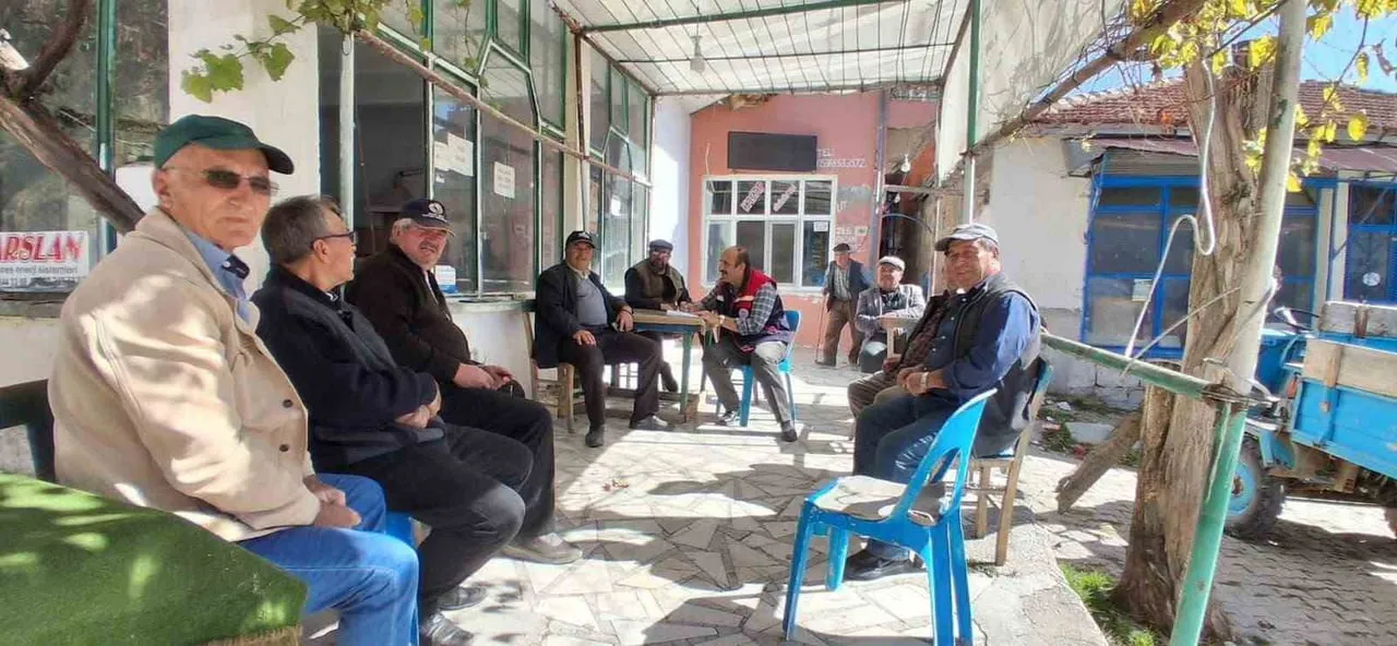 AFYONKARAHİSAR İL TARIM VE ORMAN MÜDÜRLÜĞÜ TARAFINDAN, ÜRETİCİLERLE BİR ARAYA GELMEK VE TARIMSAL...