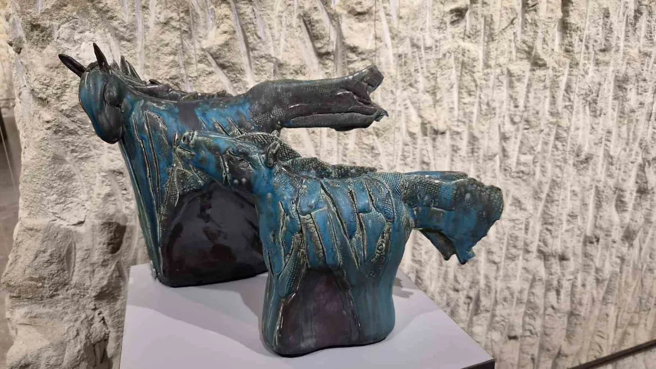 BURSA’DAKİ AKERAMOS SANAT MERKEZİ, 10. KURULUŞ YILI ETKİNLİKLERİ KAPSAMINDA "ATEŞTEN DOĞAN ATLAR...