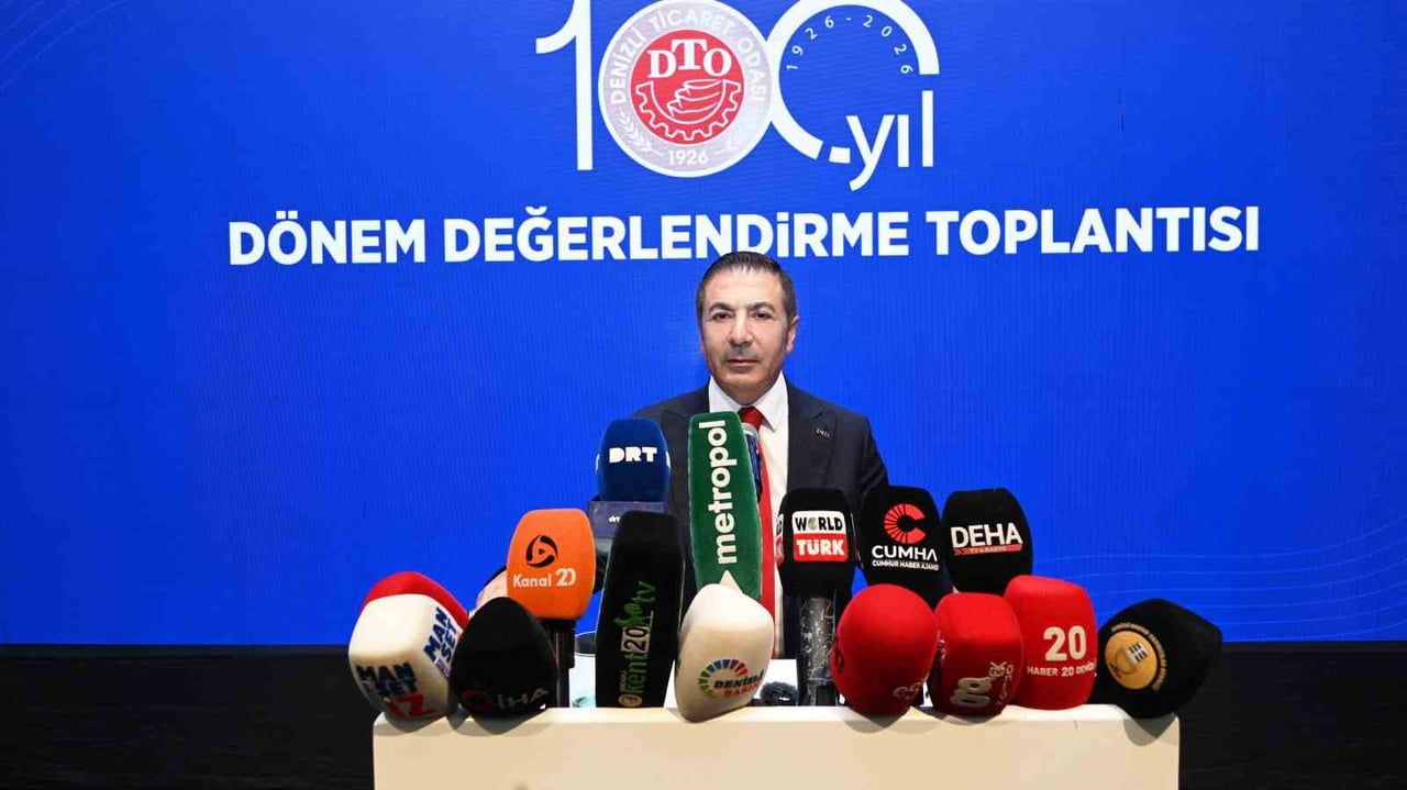 DTO BAŞKANI UĞUR ERDOĞAN, DÖNEM DEĞERLENDİRME TOPLANTISI’NDA HAYATA GEÇİRİLEN PROJELERİ VE YENİ...
