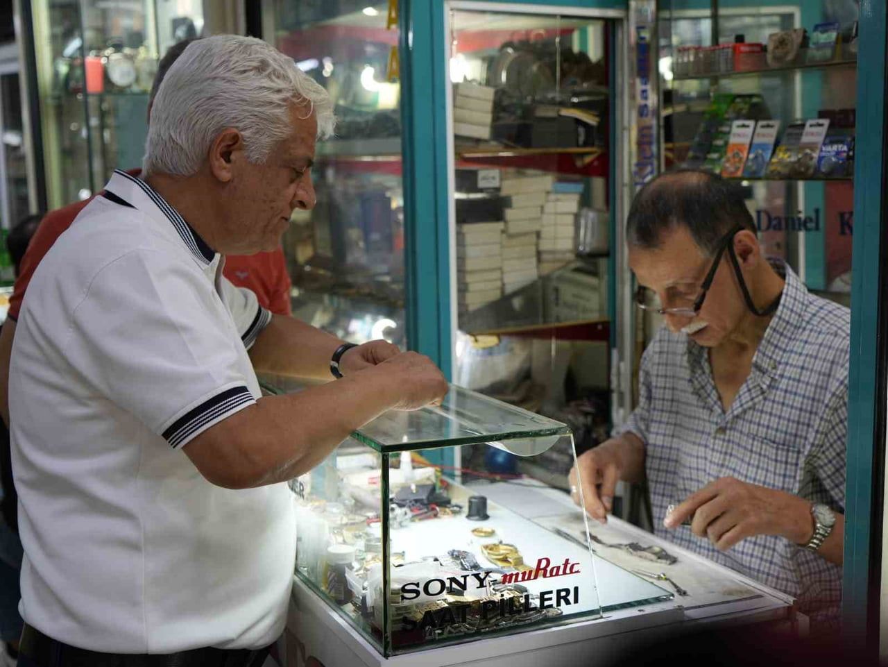 SERVET ÖZKÖRÜKÇÜ VE İSMAİL KARAKAYA