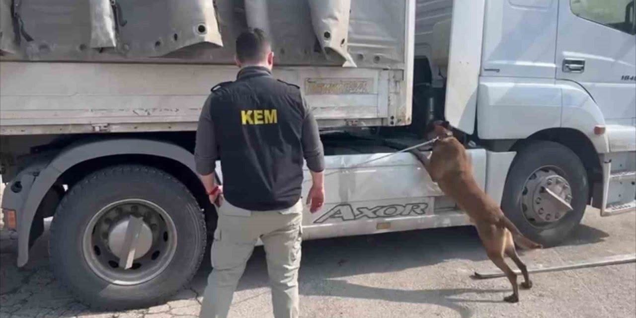 ŞIRNAK'TA GÜVENLİK GÜÇLERİNİN UYUŞTURUCU KAÇAKÇILARINA YÖNELİK YÜRÜTTÜĞÜ BAŞARILI OPERASYONLARDA...