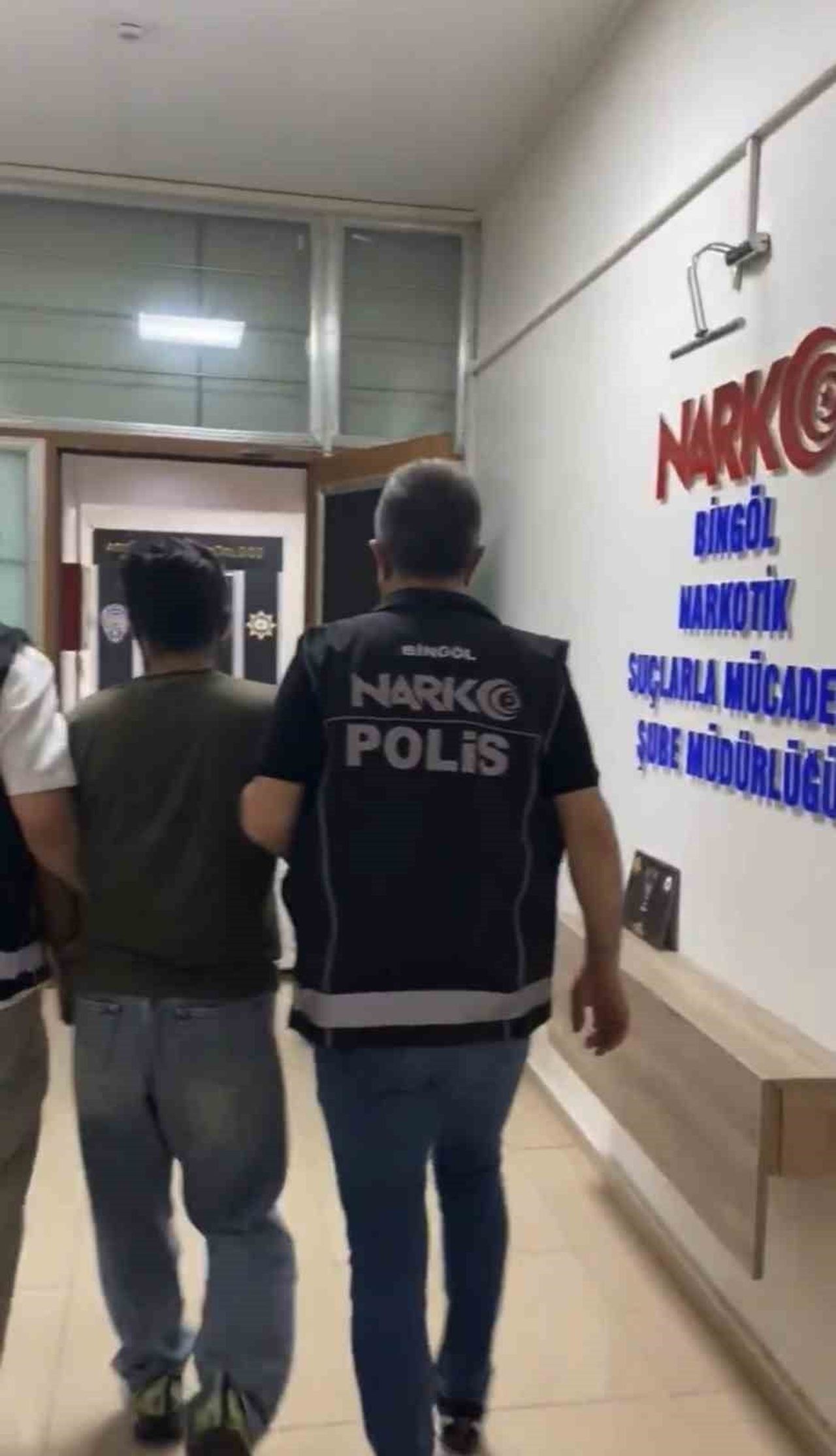 BİNGÖL'DE 1,8 KİLOGRAM METAMFETAMİN ELE GEÇİRİLDİ: 2 TUTUKLAMA