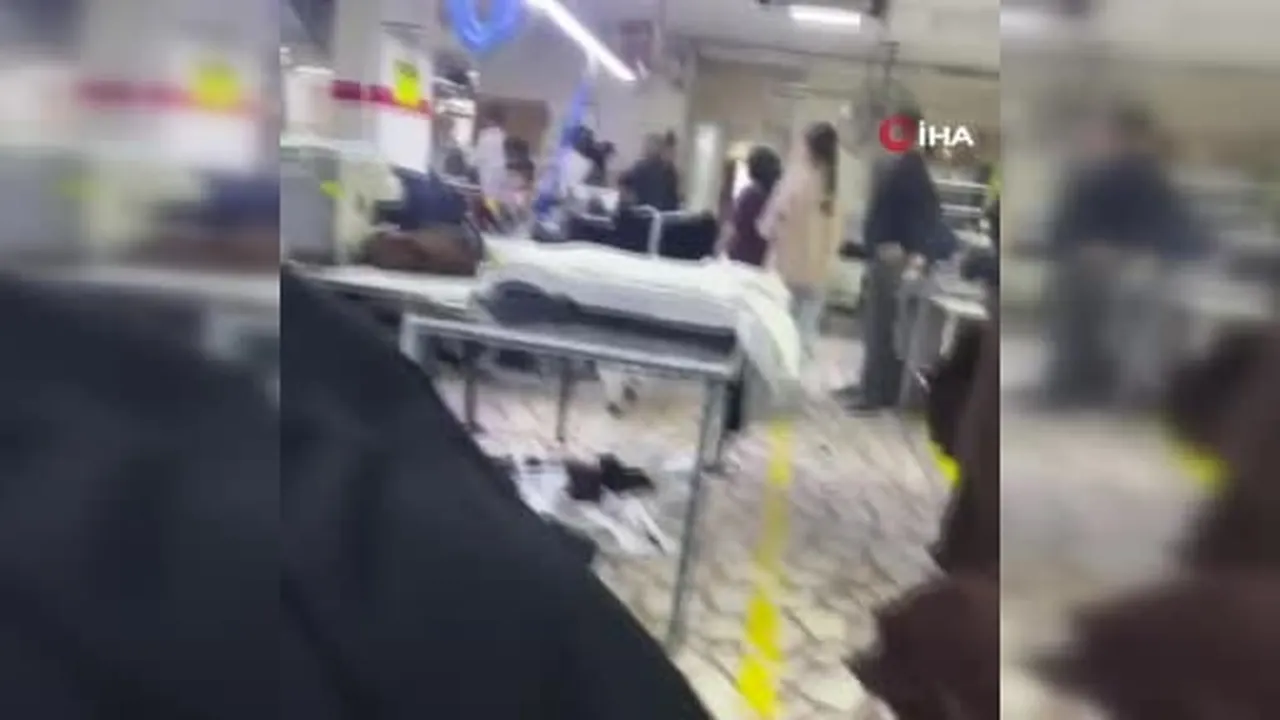 Avcılar'da konfeksiyon atölyesinde çalışanlar arasında çıkan kavga kamerada