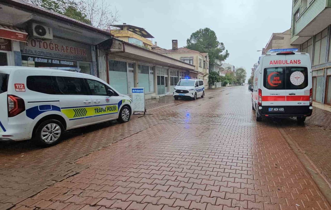 CİDE İLÇESİNDE YAKINLARININ KENDİSİNDEN HABER ALAMADIĞI 60 YAŞINDAKİ VATANDAŞ, EVİNDE ÖLÜ...