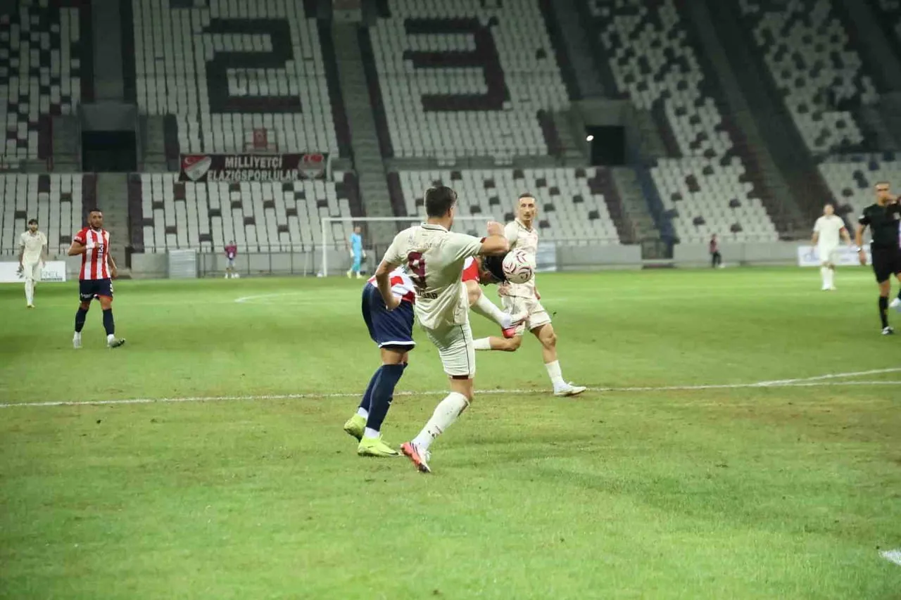 TFF 2. LİG BEYAZ GRUP 1. HAFTASINDA ELAZIĞSPOR, EVİNDE SEBATSPOR’U 3-1 YENDİ.