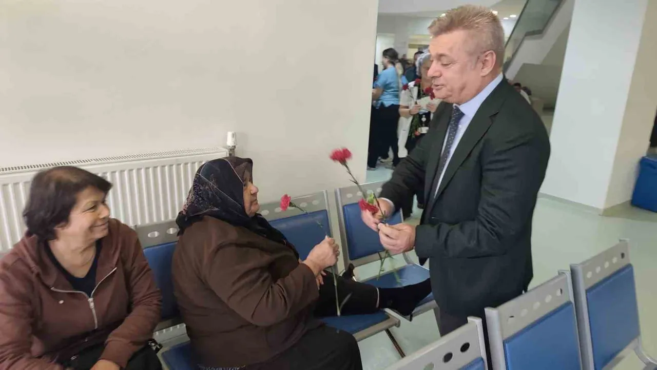 MANİSA CELAL BAYAR ÜNİVERSİTESİ HAFSA SULTAN HASTANESİ’NDE 26 EKİM HASTA HAKLARI GÜNÜ KAPSAMINDA...