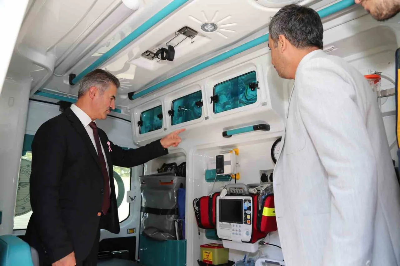 ERZURUM’DA 3-9 EYLÜL HALK SAĞLIĞI HAFTASI KAPSAMINDA YAKUTİYE KENT MEYDANI’NDA DÜZENLENEN HALK...