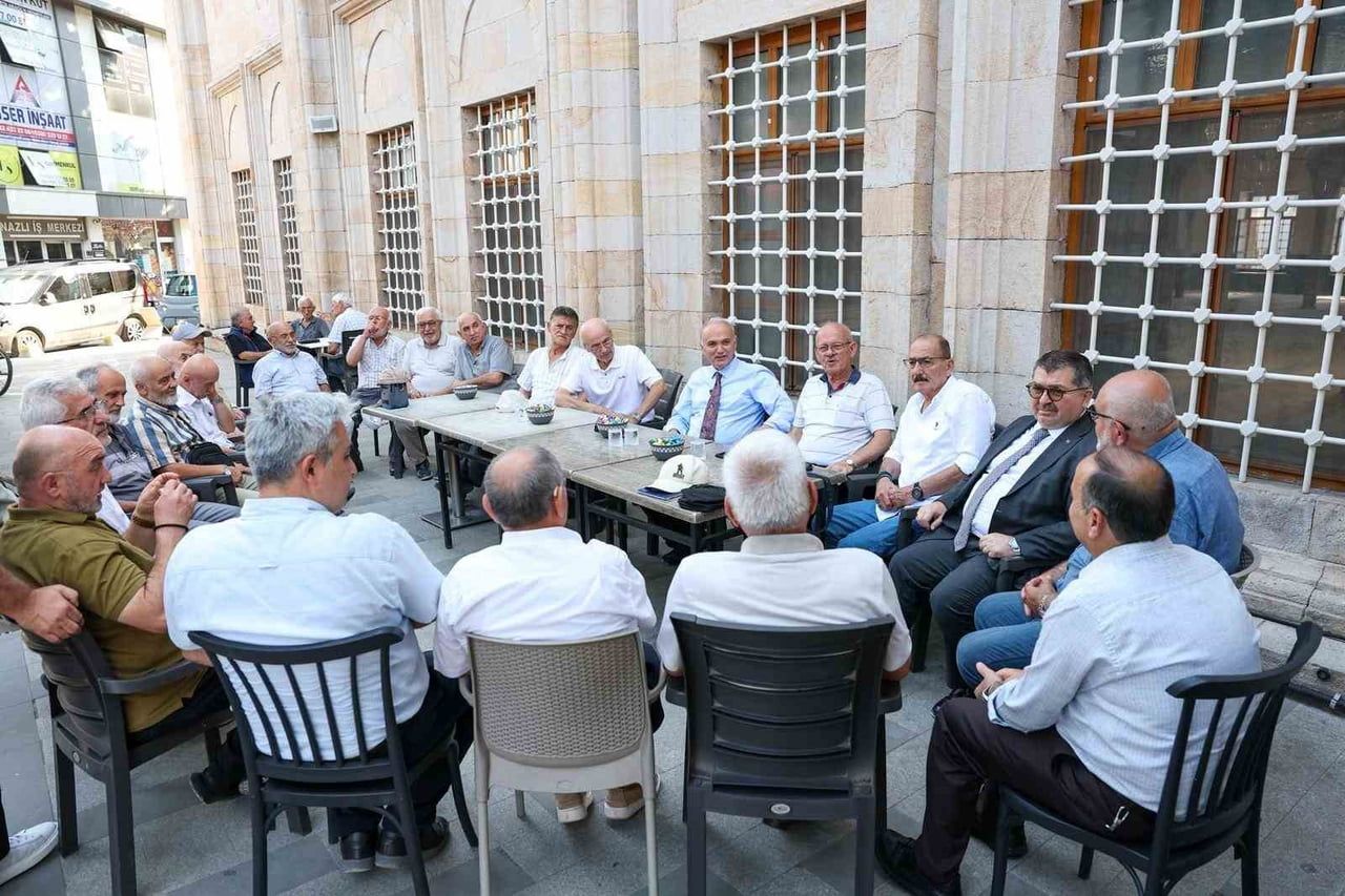 DÜZCE BELEDİYE BAŞKANI DR. FARUK ÖZLÜ, ZİNCİRLİKUYU İŞ MERKEZİ VE KÜTÜPHANESİ İLE CEDİDİYE KENT...