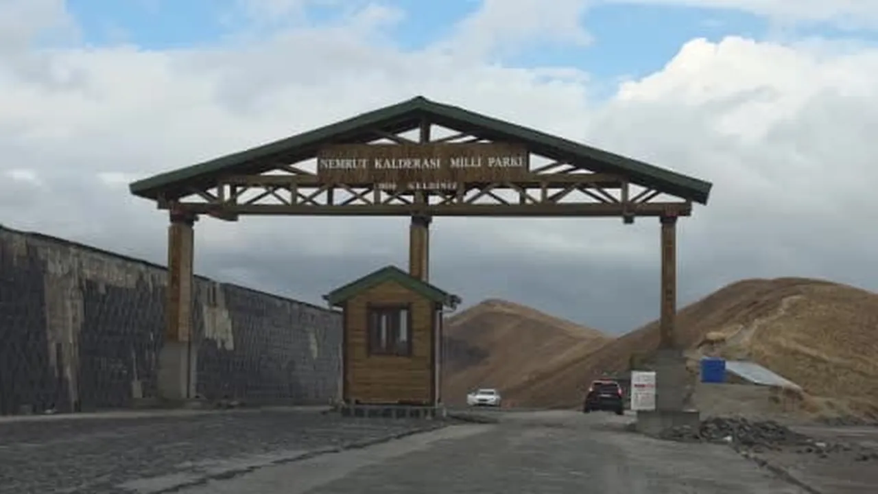Nemrut Kalderası Milli Parkı’nda sonbahar güzelliği