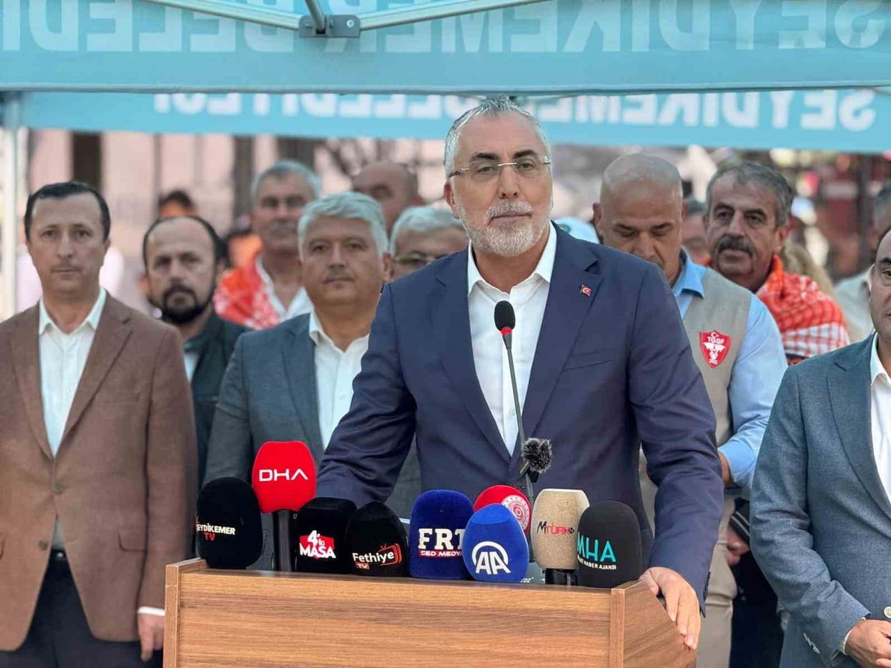ÇALIŞMA VE SOSYAL GÜVENLİK BAKANI VEDAT IŞIKHAN, "SEYDİKEMER'E, SİZ DEĞERLİ KARDEŞLERİME...