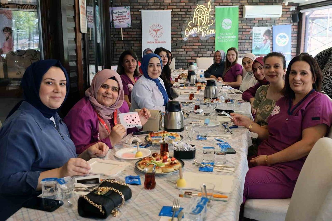 SAKARYA'DA 1-7 EKİM NORMAL DOĞUM HAFTASI ÇERÇEVESİNDE DÜZENLENEN ETKİNLİKTE, KENTİN 16 İLÇESİNDEN...