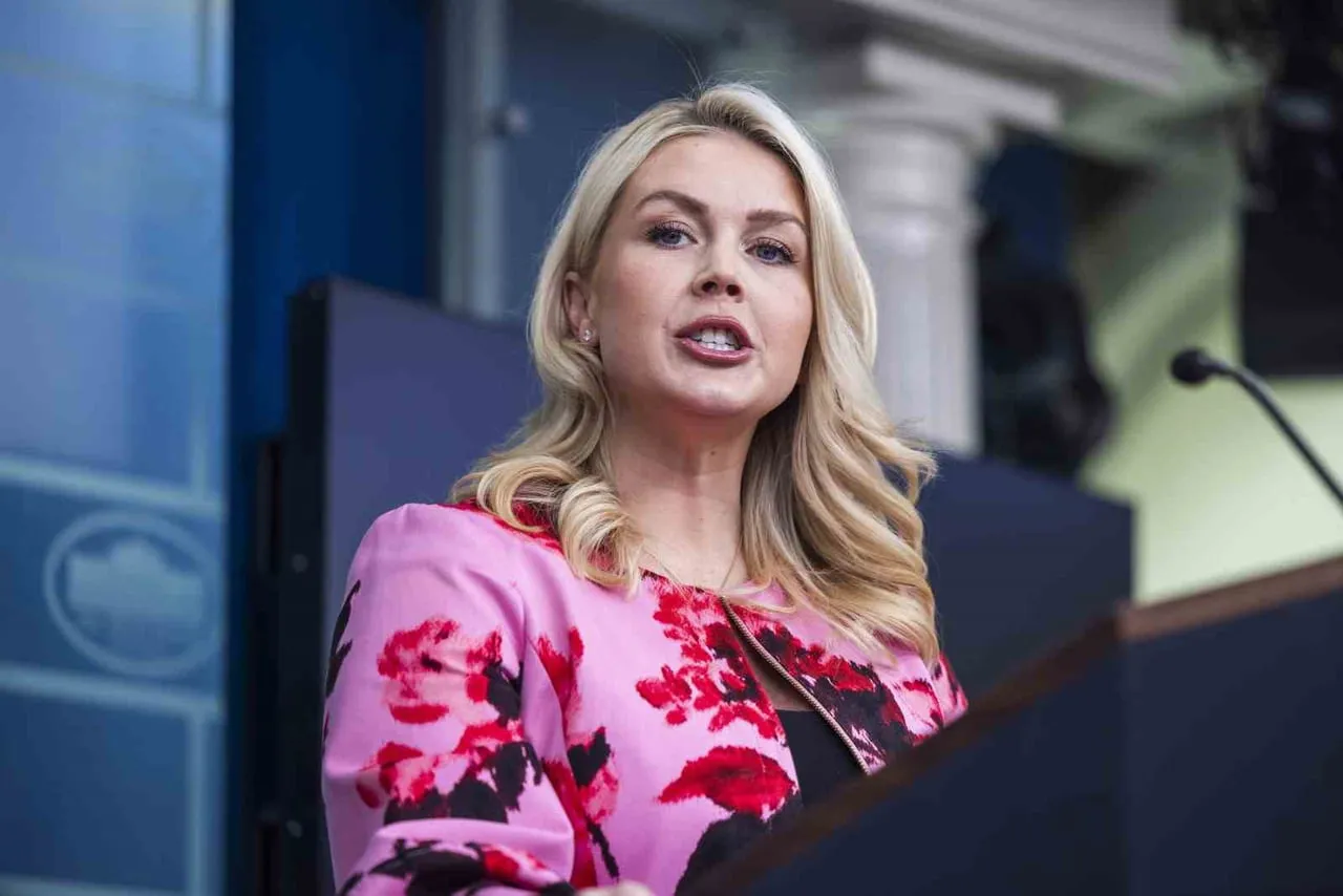 ABD BAŞKANI DONALD TRUMP, BEYAZ SARAY SÖZCÜSÜ KAROLİNE LEAVİTT'İN AY SONUNDA GÖREVİNDEN...