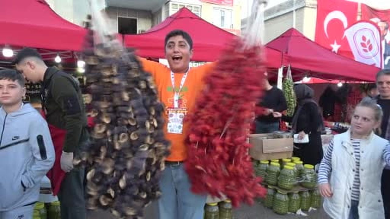 Kilis’te biber festivali coşkusu sürüyor